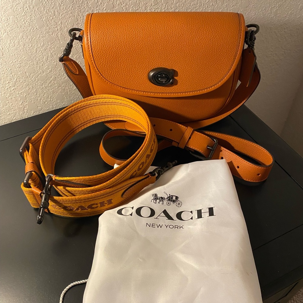 Saddle Crossbody Bag